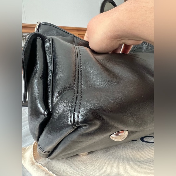 Louis Vuitton CarryAll Cargo Vibe PM - Picture 14 of 17